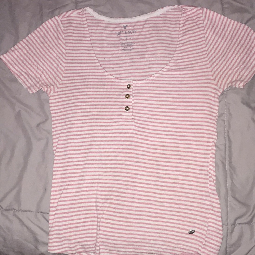 An American Eagle pink stripped shirt